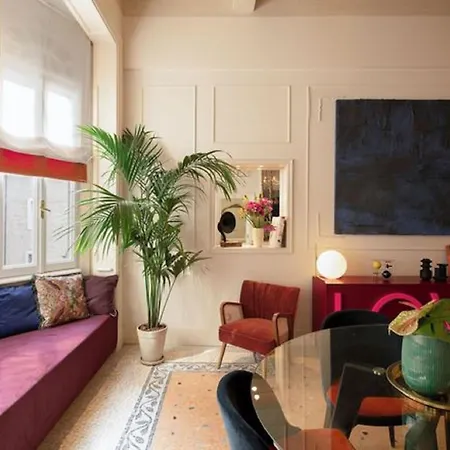 Apartment In The Fashion District